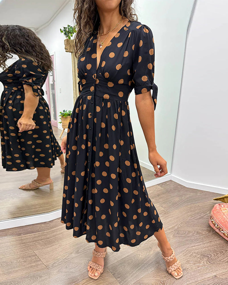 DAISY | ELEGANTE JURK MET MODERNE STIPPEN