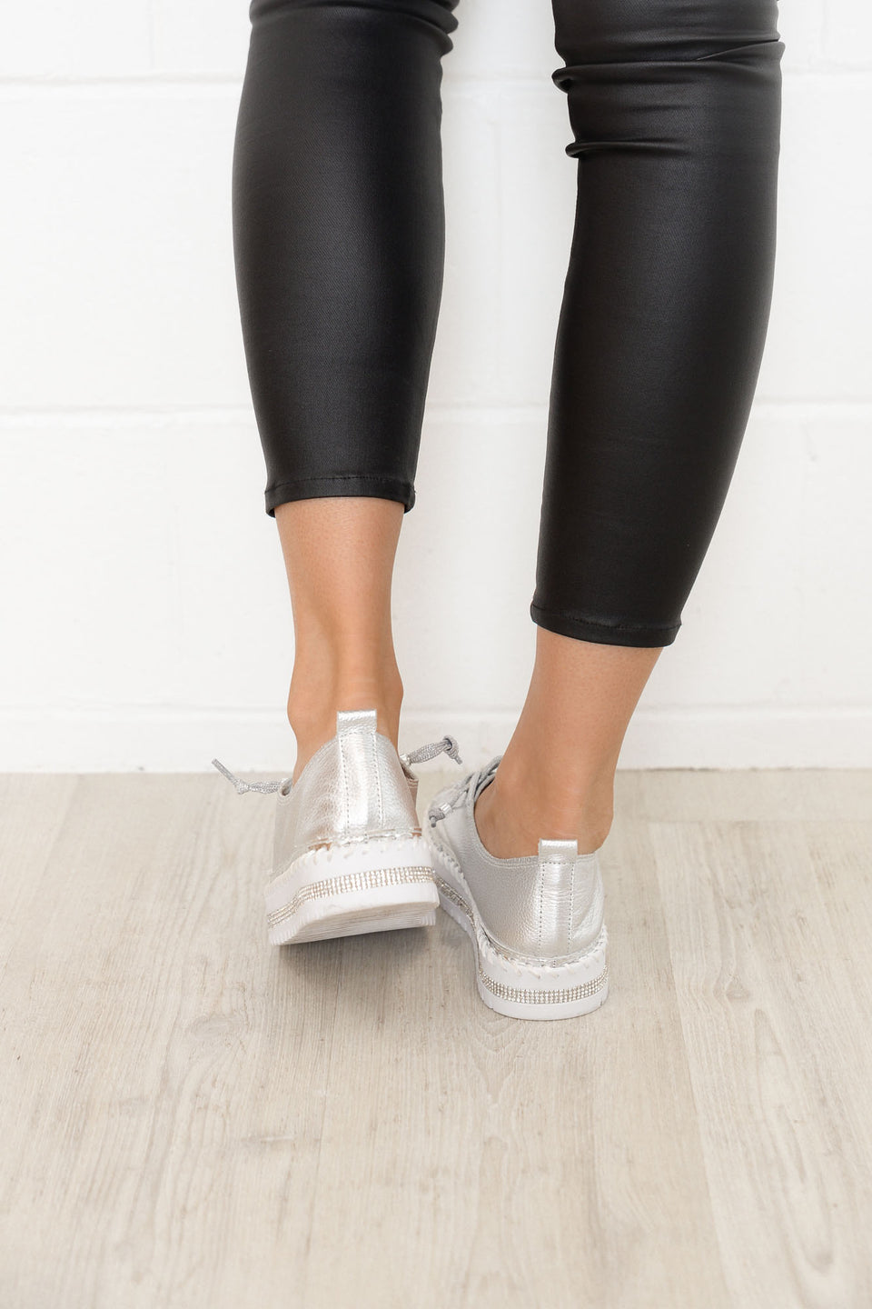 Emma™ | De comfortabele sneaker die je laat shinen!